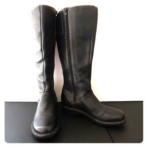 Clarks Tall black leather flat boots size 7M